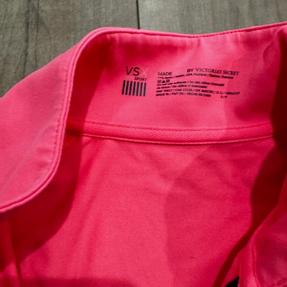 VSX half zip pullover. - Picture 2 of 4